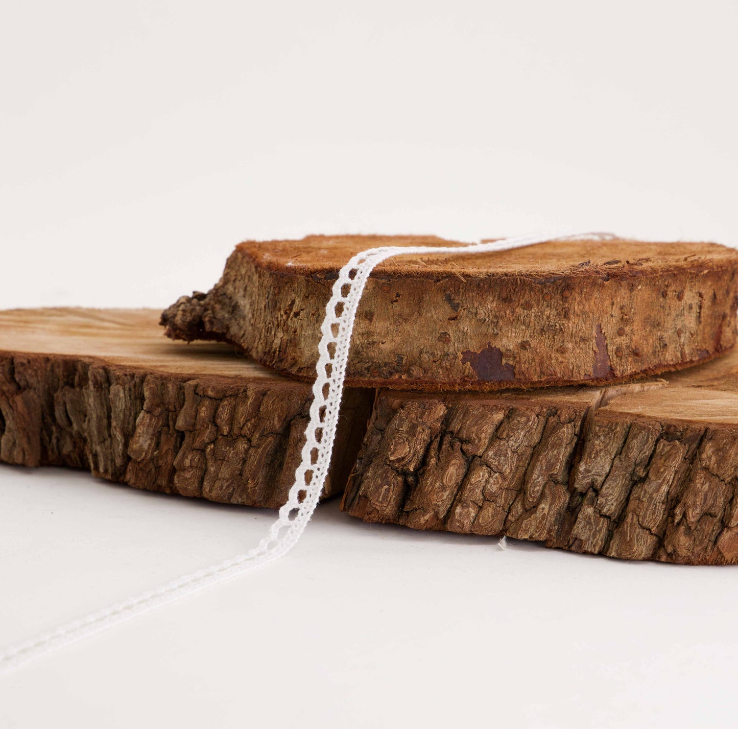 Scalloped Tortion Lace (SOLD PER METER)