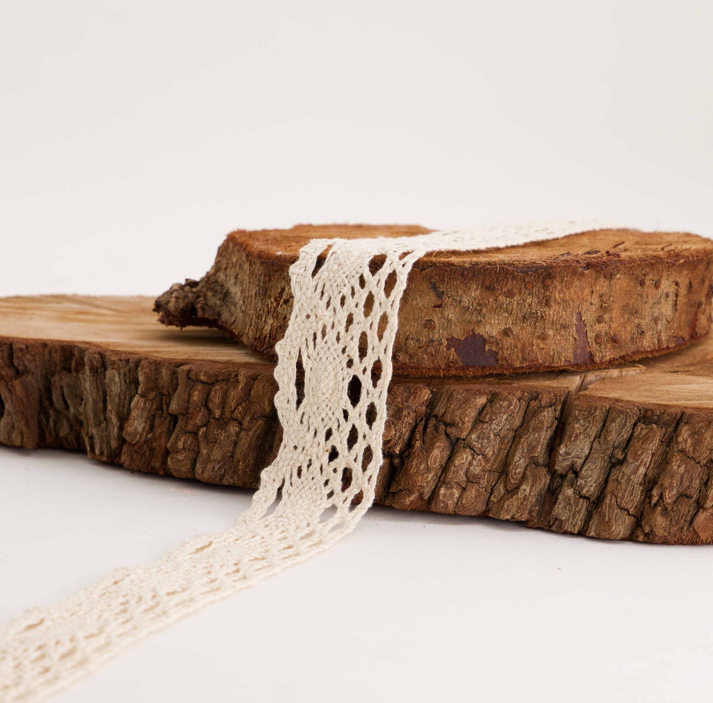 Scalloped Tortion Lace (SOLD PER METER)