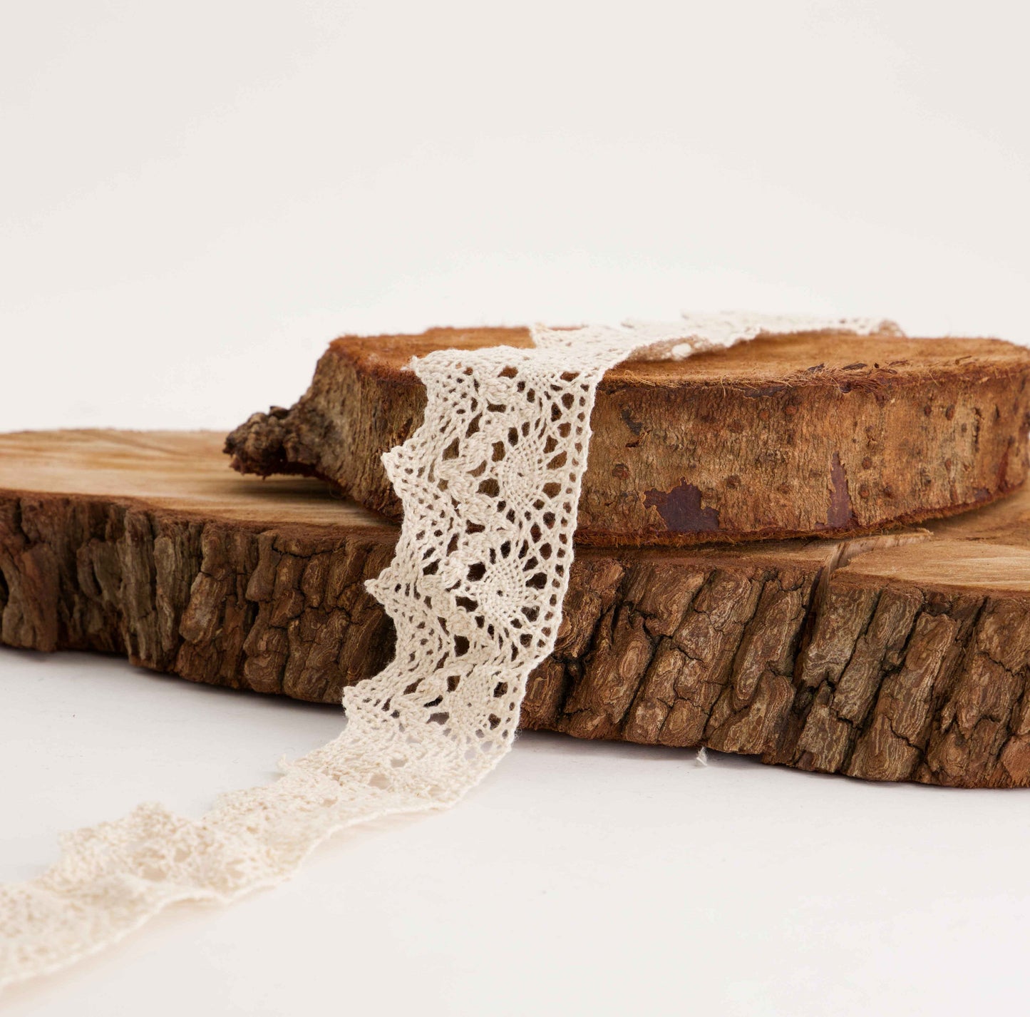 Scalloped Tortion Lace Natural (SOLD PER METER)