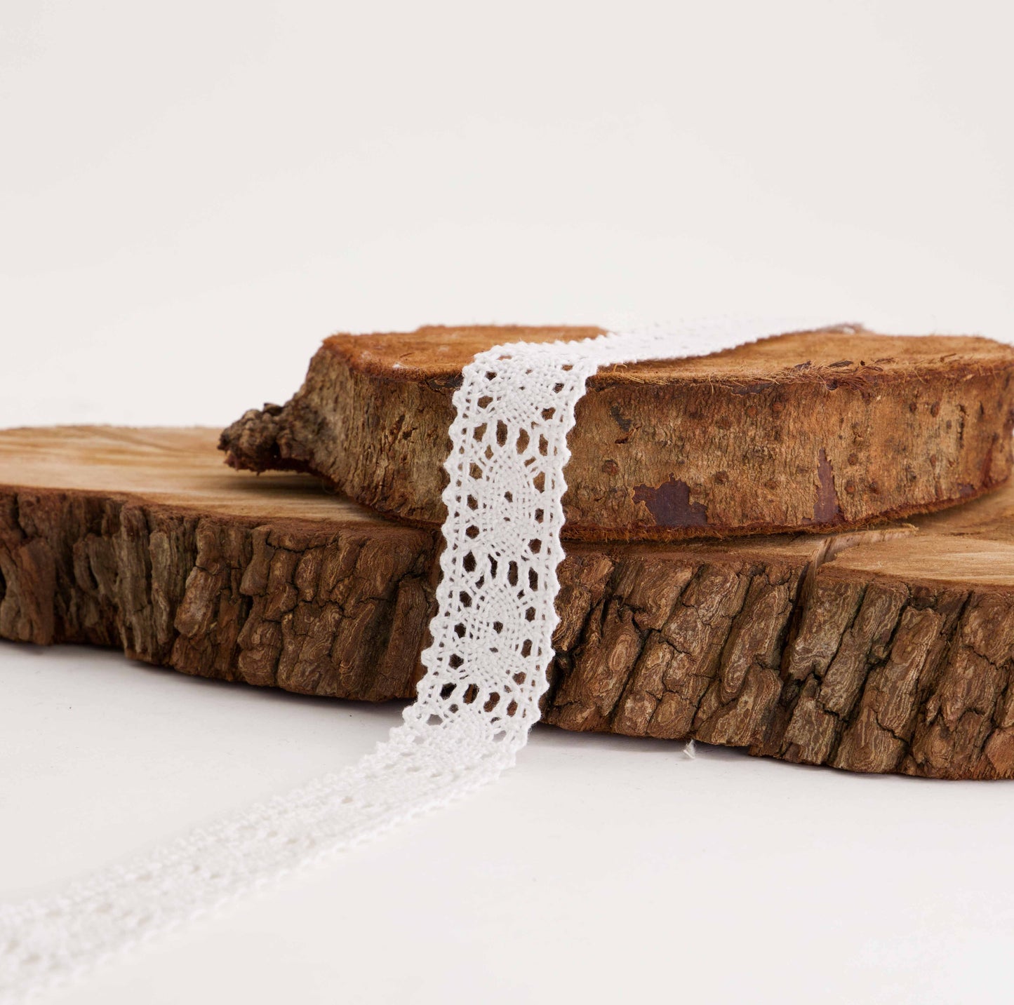 Edge Tortion Lace White (SOLD PER METER)