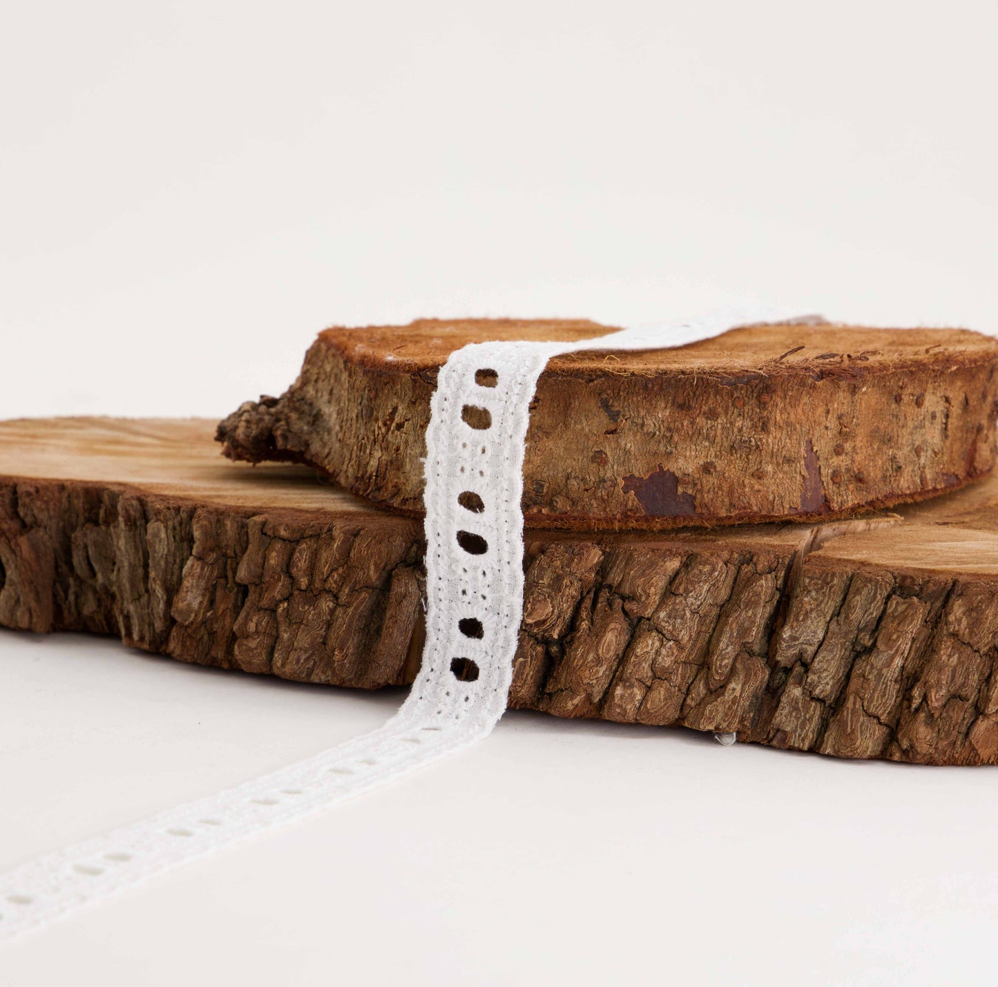 Insertion Anglaise Lace (SOLD PER METER)