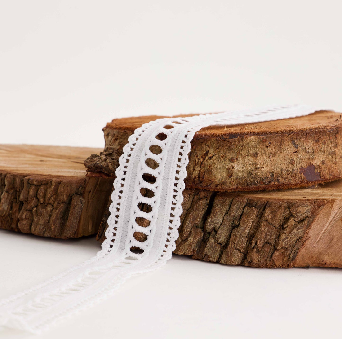 Edge Polyester Lace (SOLD PER METER)