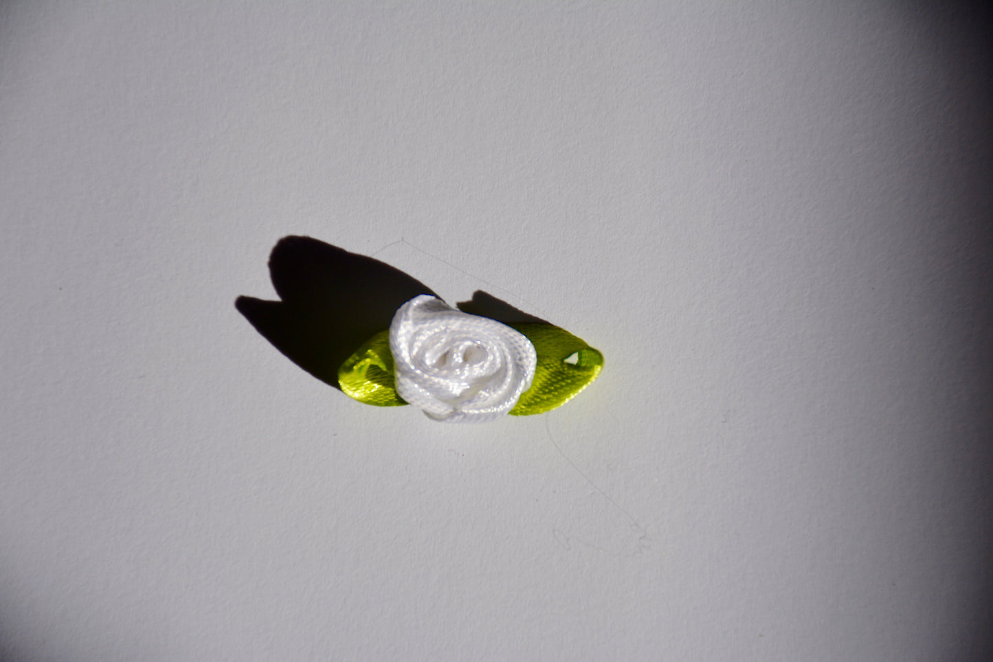 Satin Ribbon Rose Bud with Leaf ( Rosetta's) (+- 30mm )