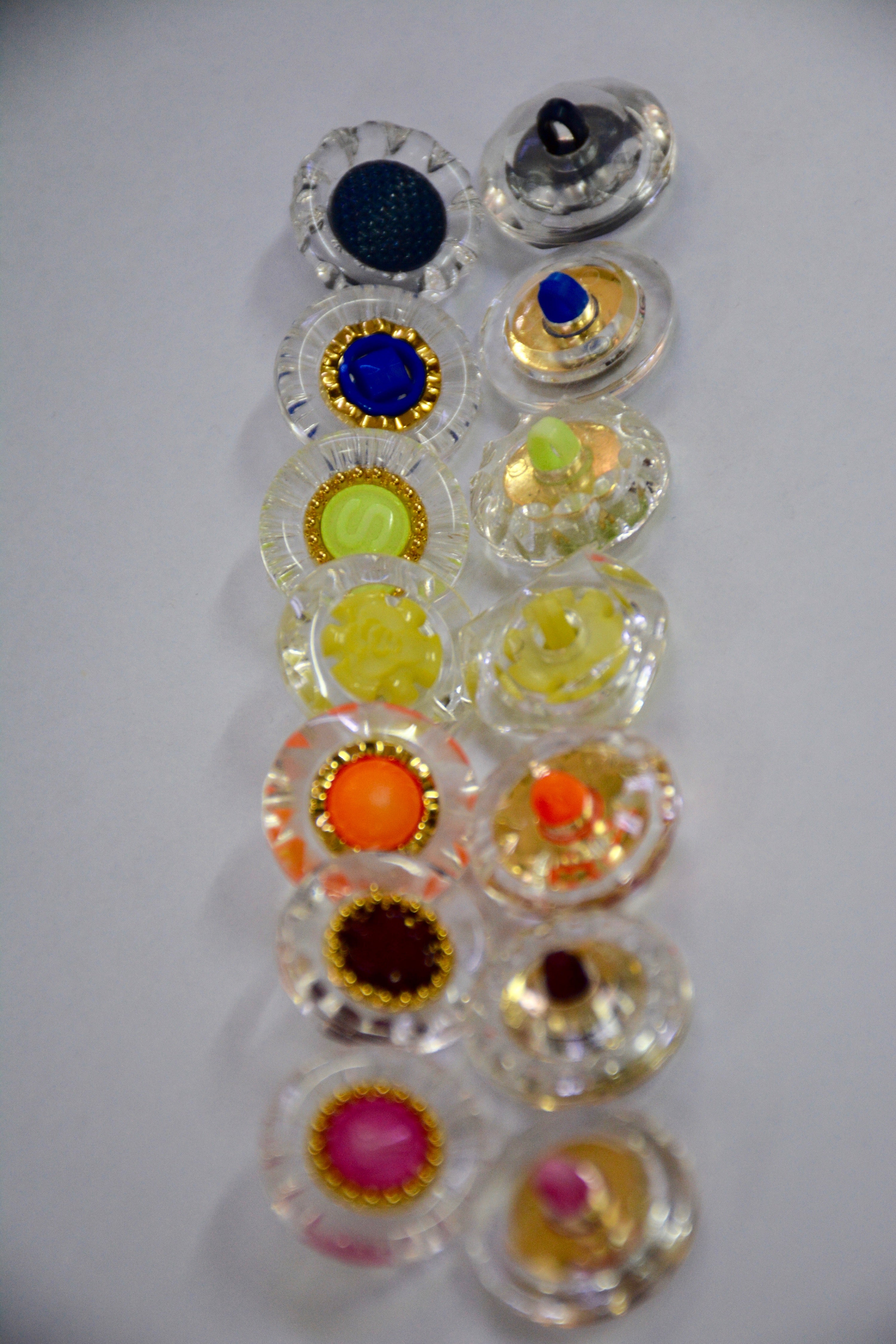 Acrylic Buttons with Polyester Color Insertion (Pack of 20) -21MM ...
