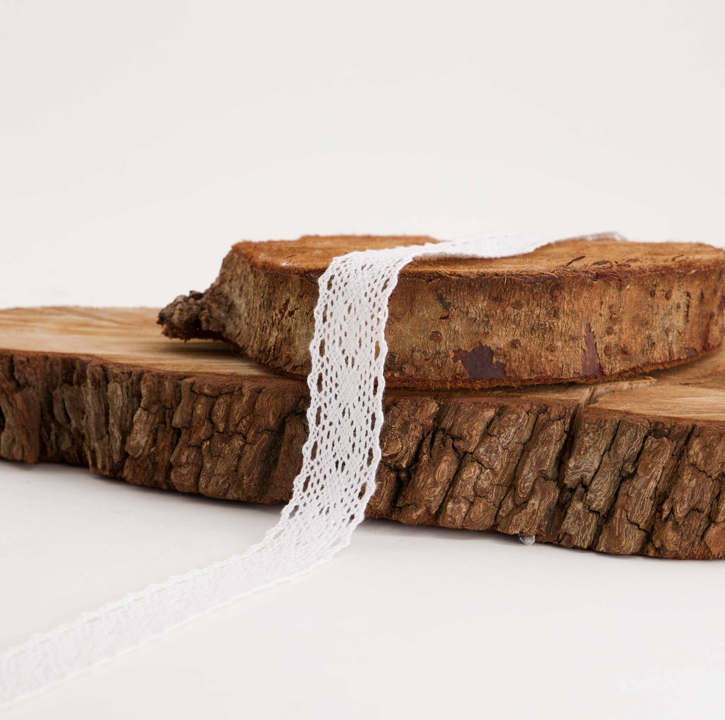 Edge Tortion Lace  (SOLD PER METER)