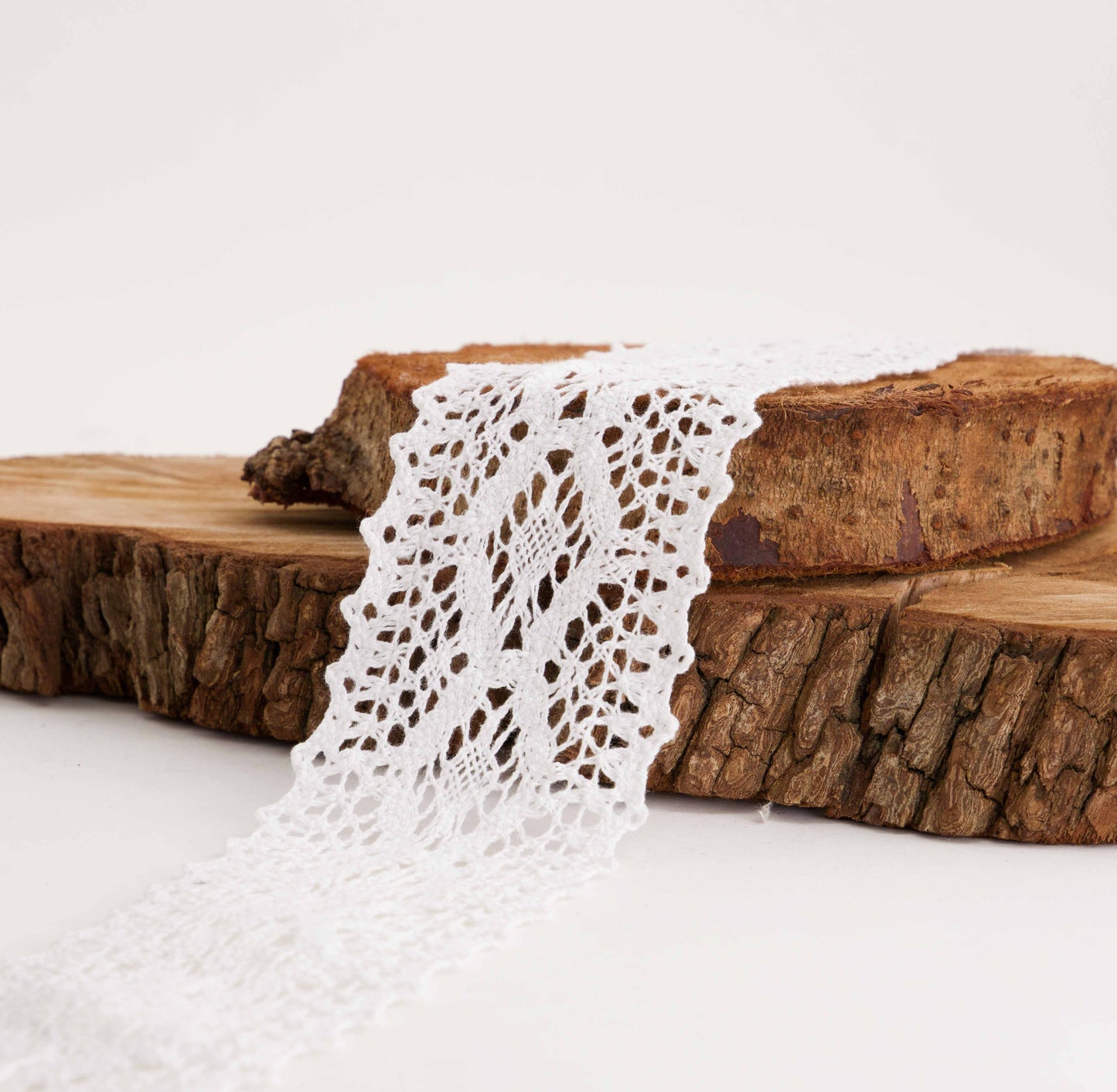 Scalloped Tortion Lace  (SOLD PER METER)