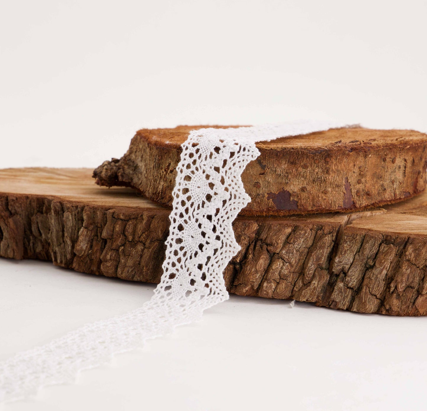 Scalloped Tortion lace  (SOLD PER METER)