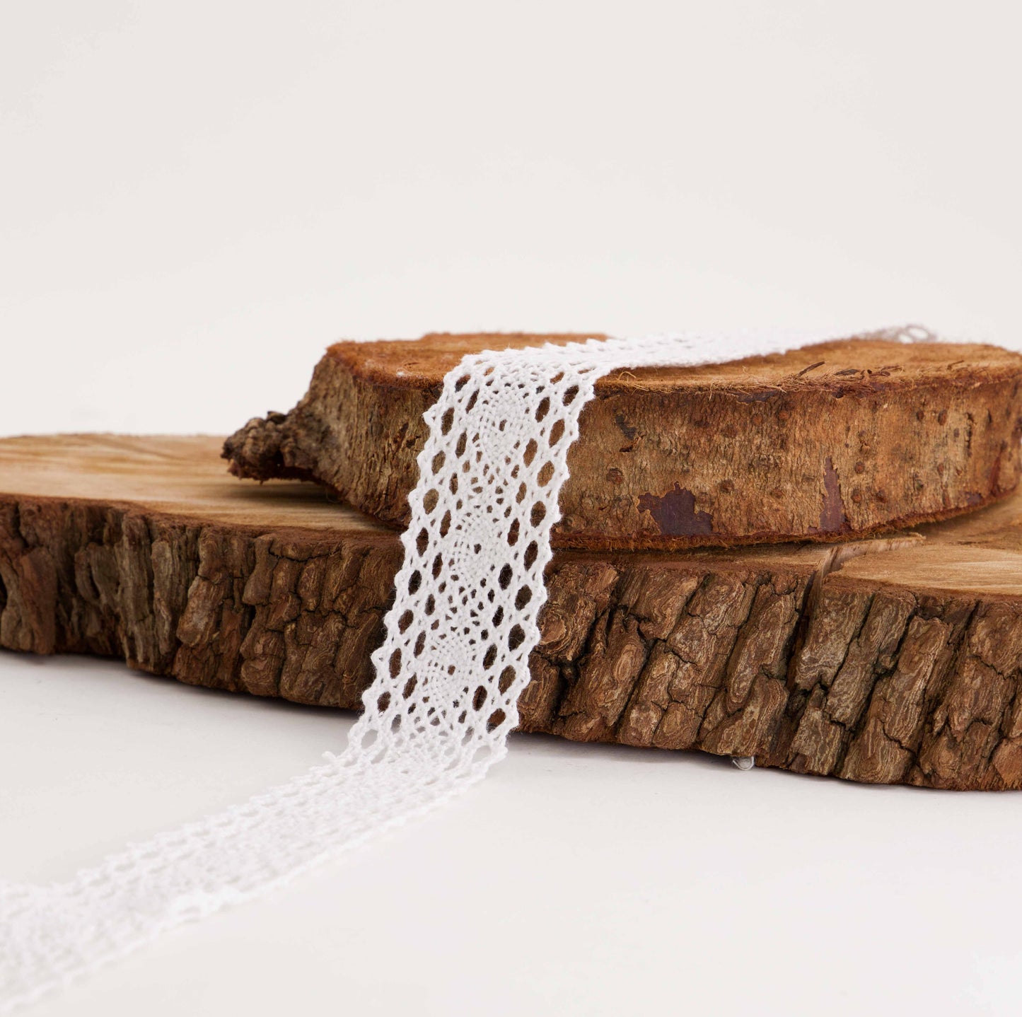 Edge Tortion Lace  (SOLD PER METER)