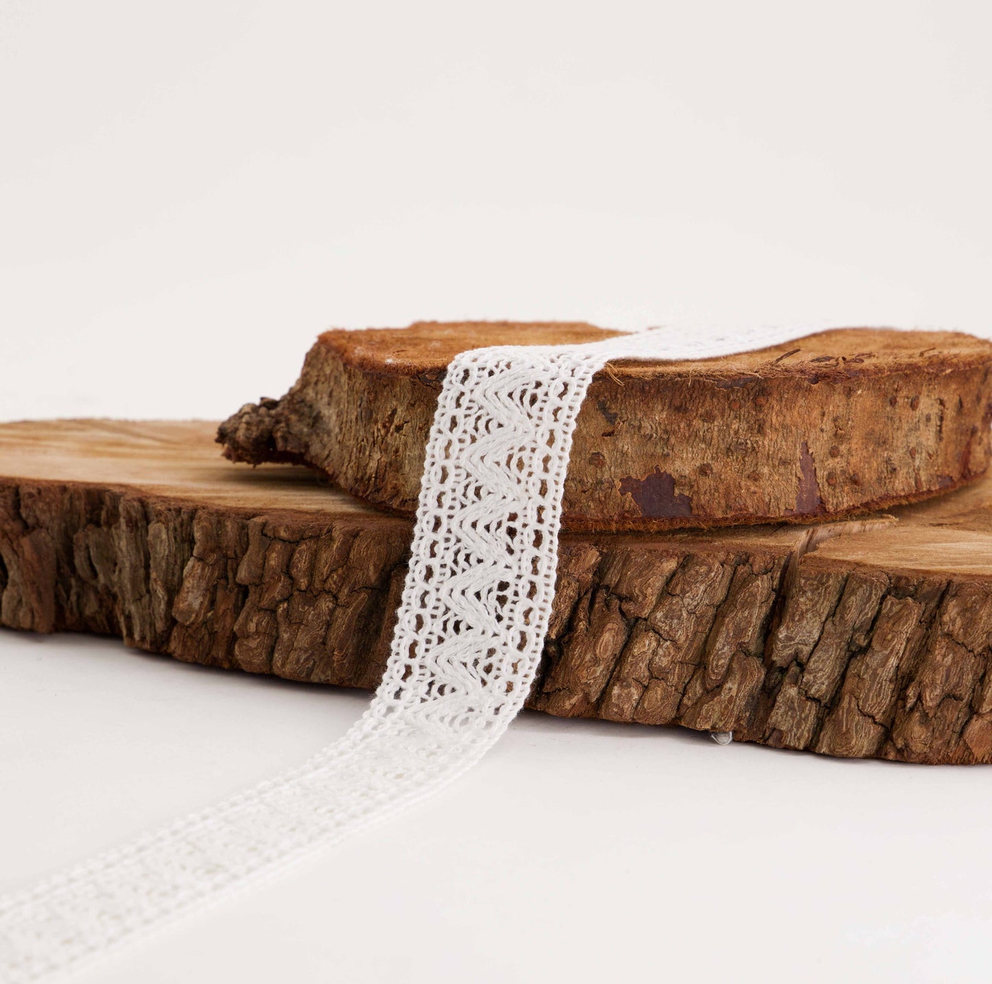 Edge Tortion Lace  (SOLD PER METER)