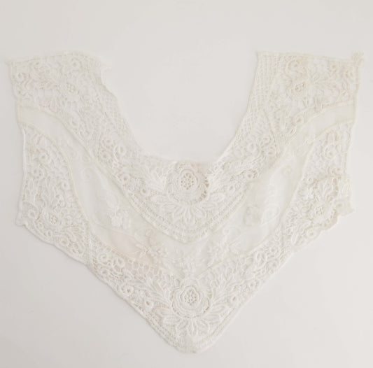 Knitted Collar Piece